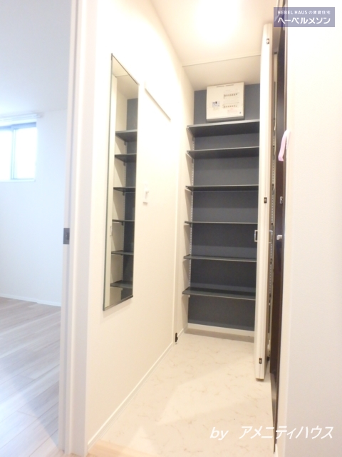 玄関　[参考]同建築会社ヘーベルメゾンの施工例（現況優先）