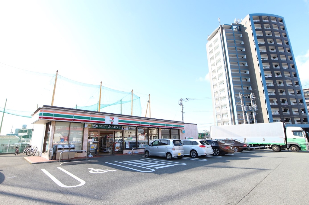 コンビニ　セブンイレブン 古賀花見東7丁目店（コンビニ）まで529m