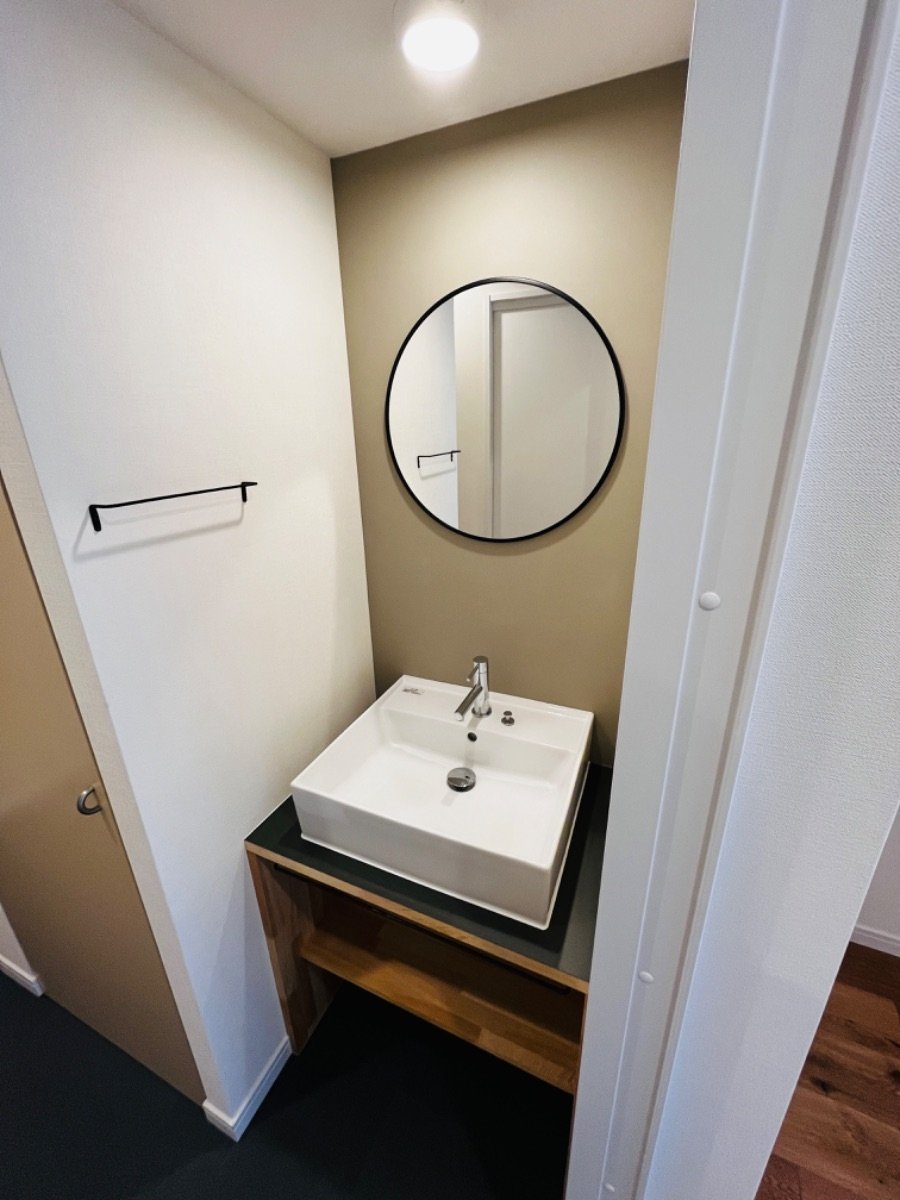 洗面設備　※別部屋の参考写真です。