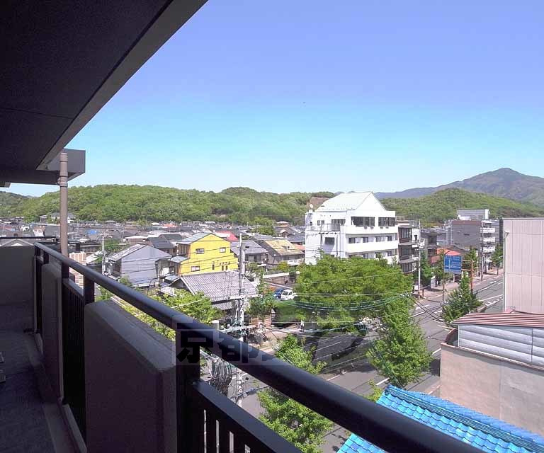 眺望　比叡山や送り火の山々が見えます。間違いなく空気は綺麗です。