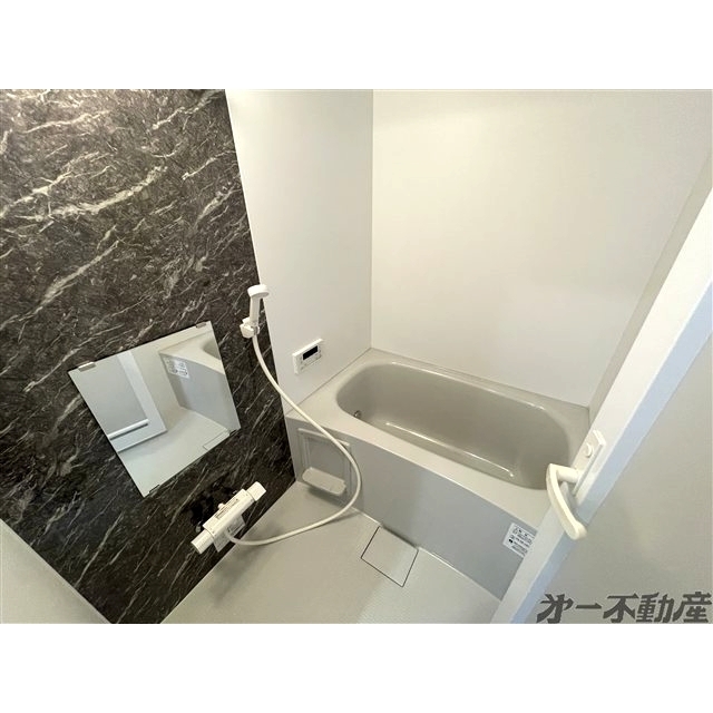 バス・シャワールーム　バスルーム