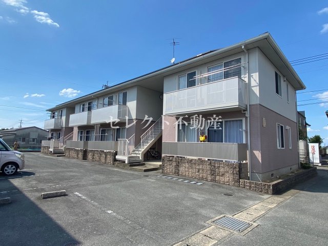 建物外観　【サウザンドタウン D棟】外観です