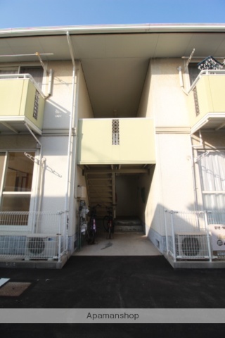 エントランス　駐車場