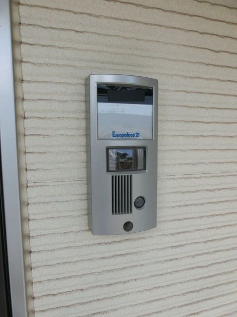 セキュリティ　お部屋で来訪者の分かるTVホン。