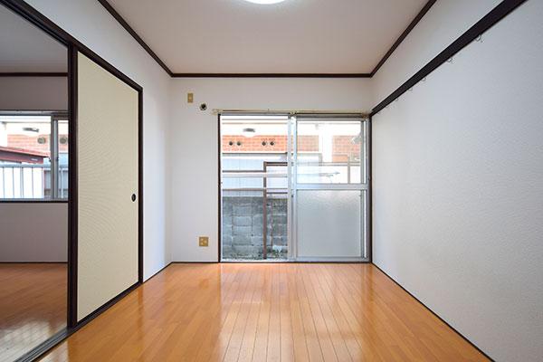 居室・リビング　コーポ末広 ※同タイプの室内写真です