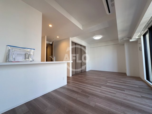 居室・リビング　Metrosa谷町六丁目South　リビング