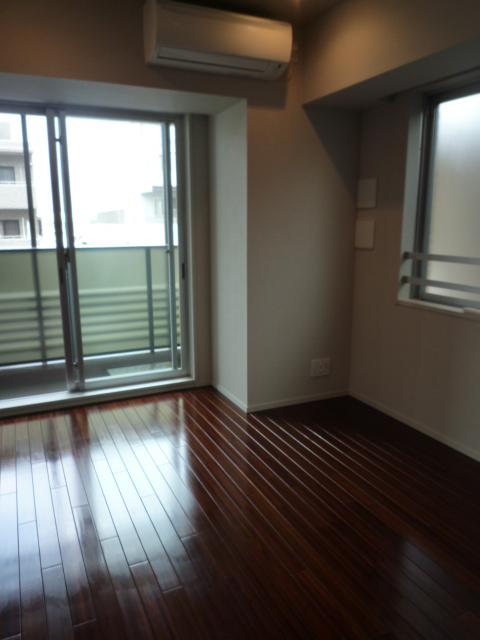 居室・リビング　内観1