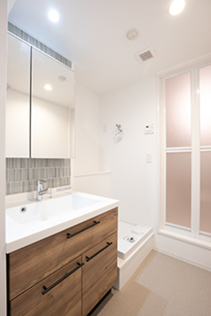 洗面設備　※写真は同タイプ住戸です。