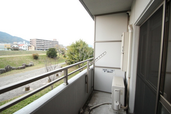 バルコニー　※別部屋の写真です
