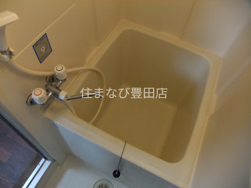 バス・シャワールーム　同型別部屋写真