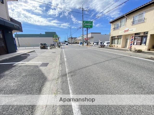 その他　前面道路（その他）まで0m