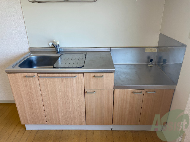 キッチン　調理スペースの広い、使いやすそうなキッチンですね