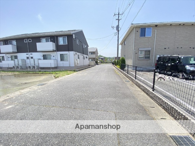 その他　前面道路（その他）まで0m