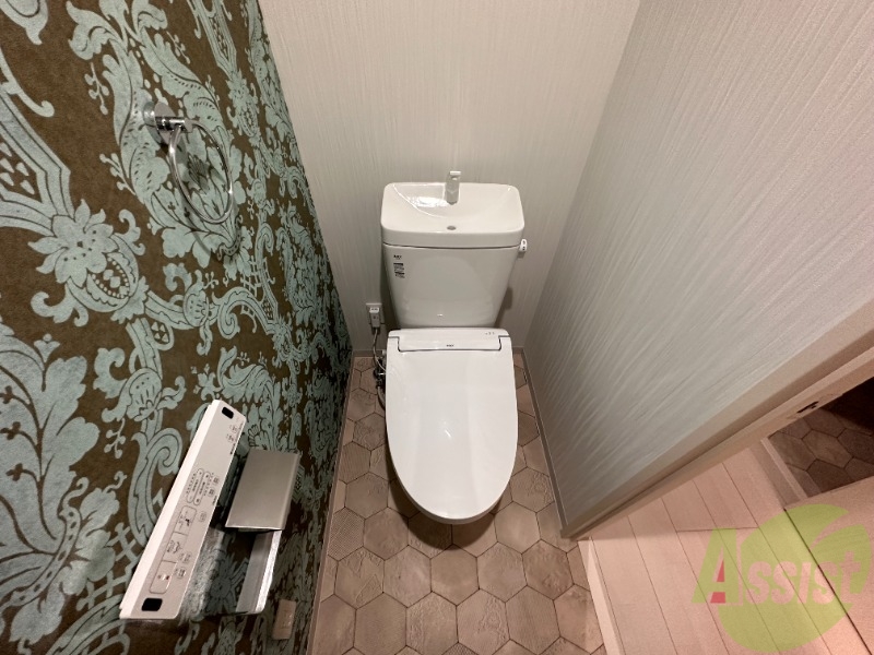 トイレ　トイレは、嬉しいウォシュレット付きです。