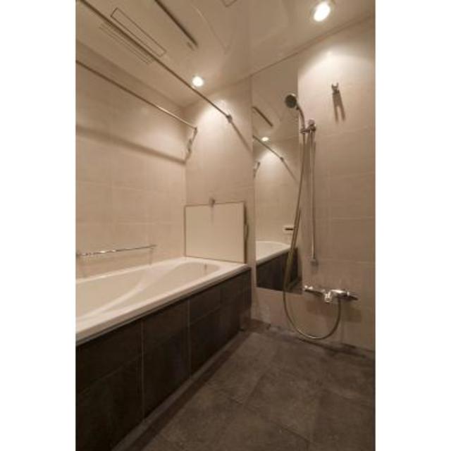 バス・シャワールーム　※写真は同タイプ住戸です。