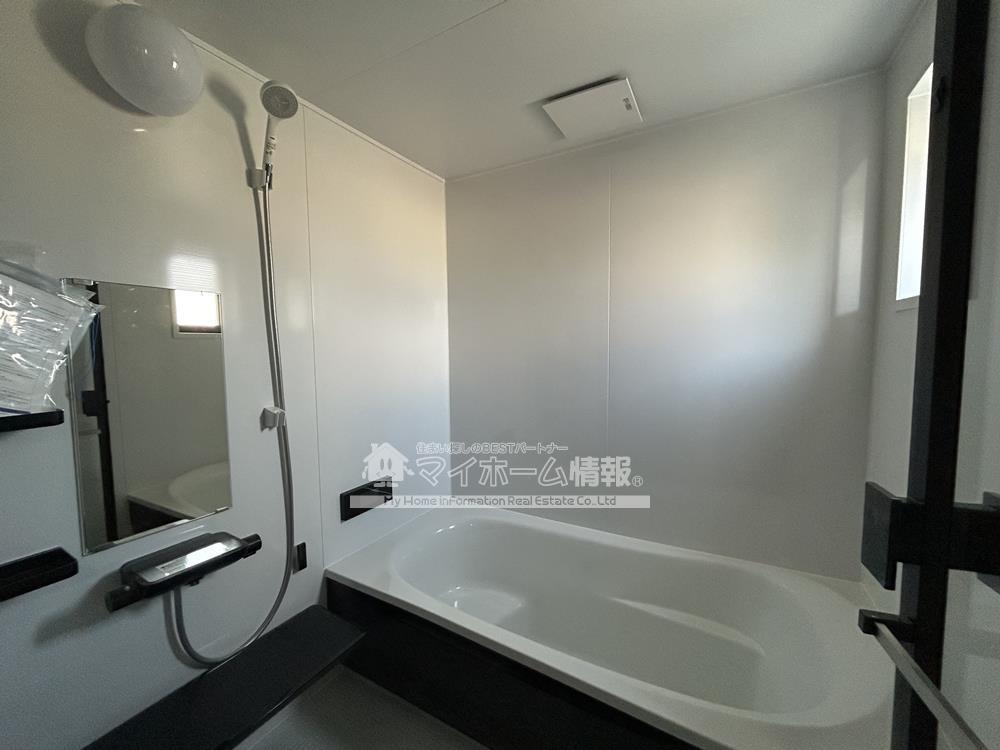 バス・シャワールーム　※内観写真はK号を引用しており、内装が異なる場合がございます