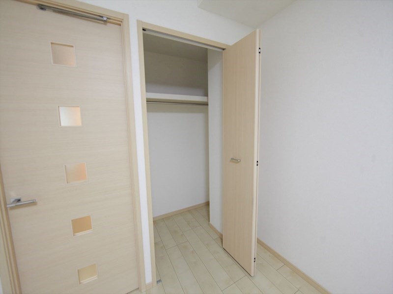 収納　ウォークインクローゼット（収納充実してます）