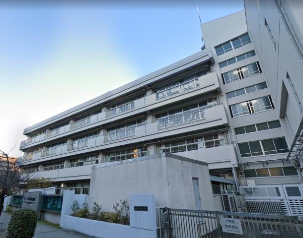 小学校　横浜市立平沼小学校（小学校）まで313m