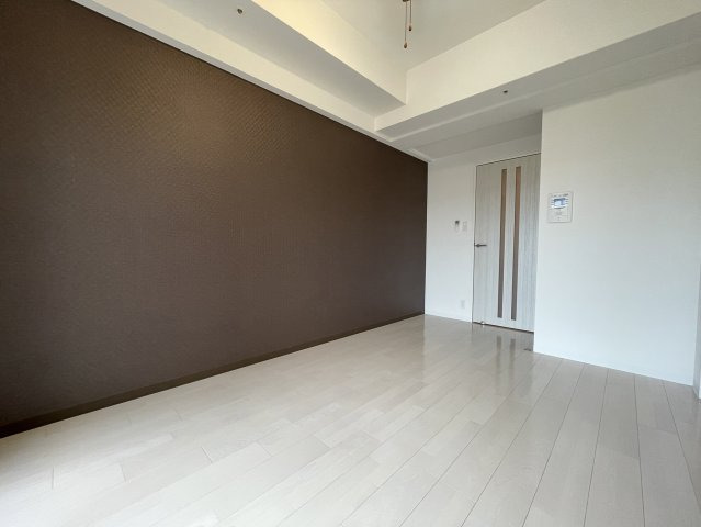 居室・リビング　落ち着いた雰囲気のお部屋です。