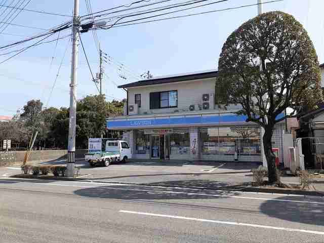 コンビニ　ローソン西条ひうち店様（コンビニ）まで60m