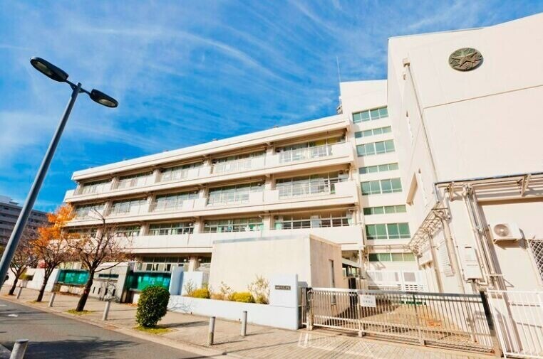 小学校　横浜市立平沼小学校（小学校）まで474m