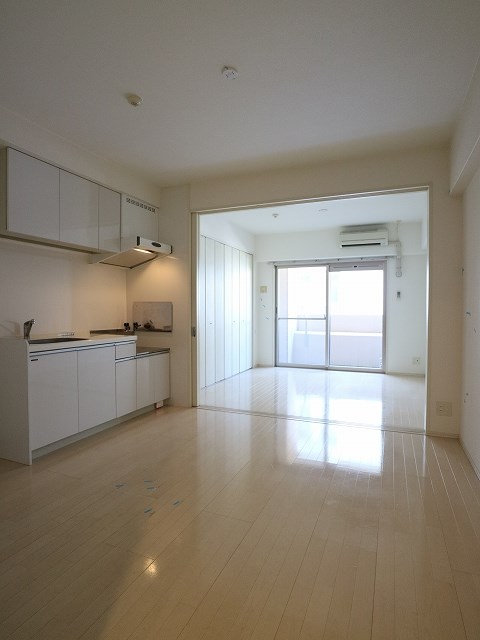 居室・リビング　※同物件別部屋参考画像