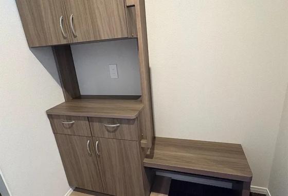 玄関　玄関はベンチ・姿見あり♪