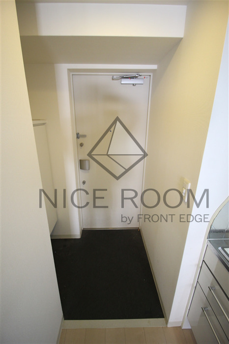 玄関　ラシュレエグゼ本町　玄関