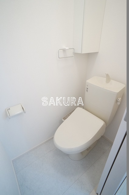 トイレ　嬉しい温水洗浄便座♪