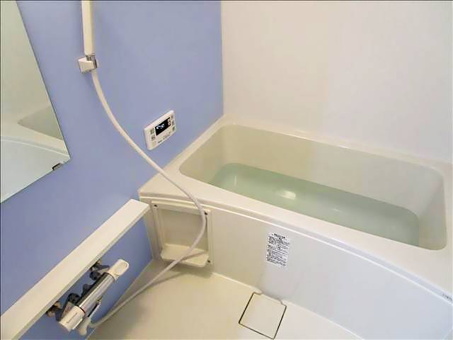 バス・シャワールーム　追炊き機能付きの浴室です