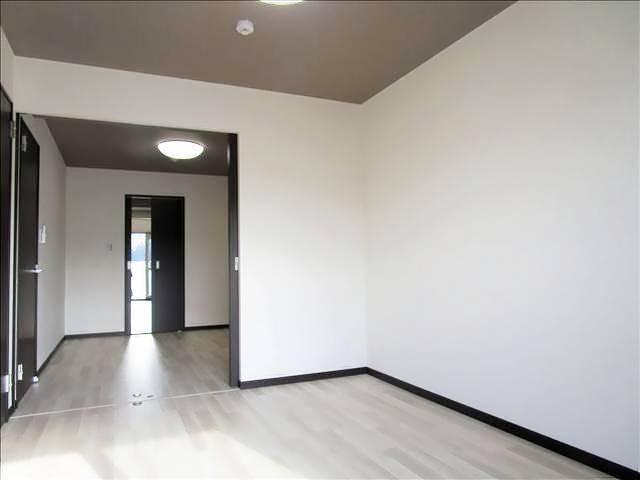 その他　全室リモコン付きＬＥＤ照明器具完備です