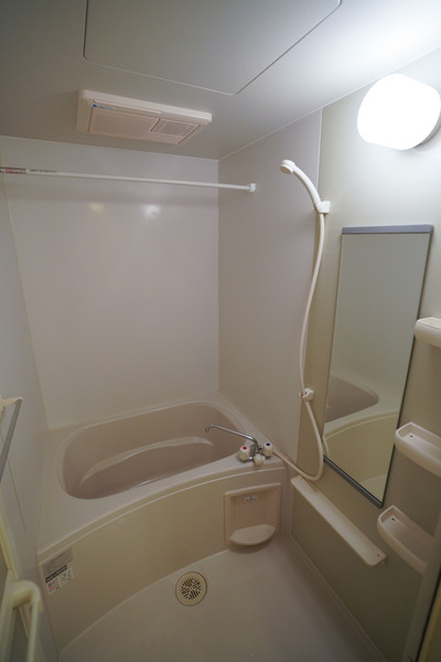 バス・シャワールーム　同じ建物の別のお部屋