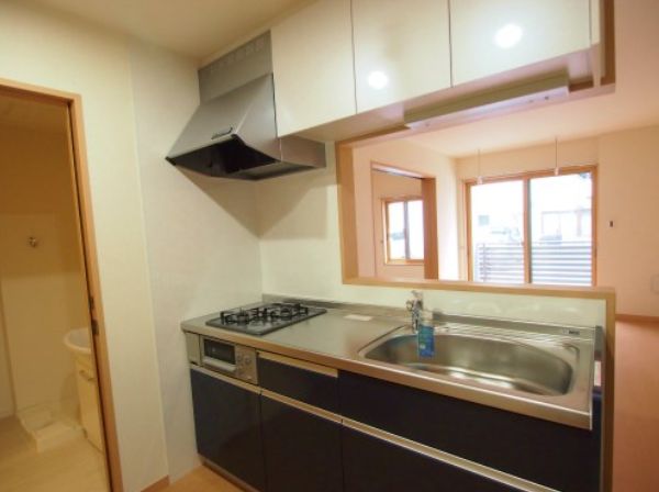 キッチン　★使いやすい二口コンロ、システムキッチン★