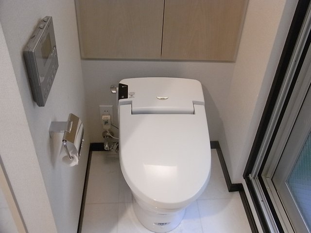 トイレ　※別部屋の参考写真です。