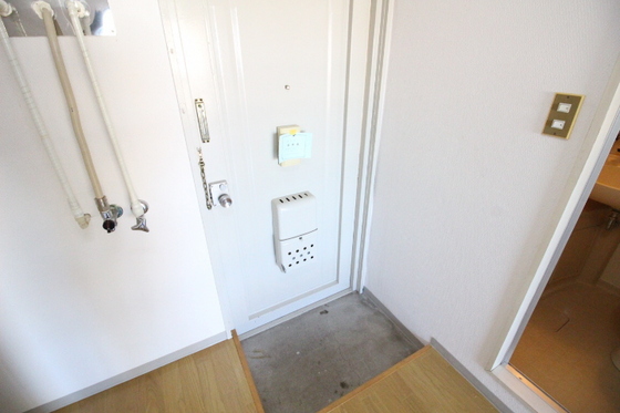 玄関　他号室のお写真です