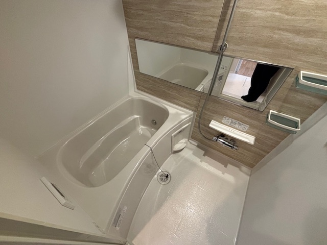 バス・シャワールーム　別号室・別間取りの参考写真です