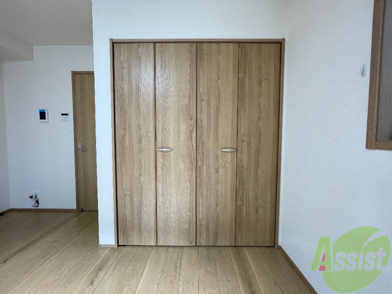 収納　収納スペースはこちらをご利用下さい。中の様子が気になります。