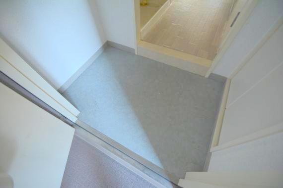 玄関　落ち着いたおしゃれな玄関です。