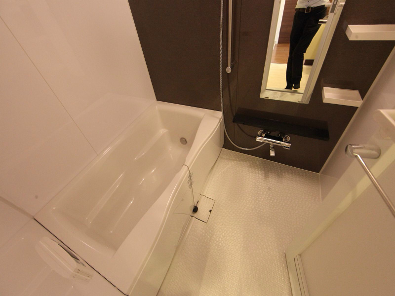 バス・シャワールーム　追い焚き　浴室暖房乾燥機　24時間換気　オートバスバスルーム