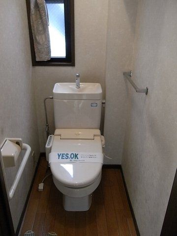 トイレ　ウォシュレット（残置物扱い）