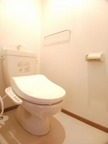 トイレ　ゆったりとした空間のトイレです