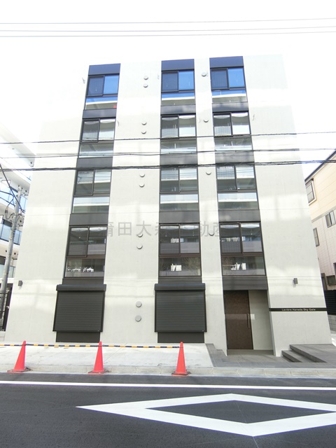 建物外観　2025年11月築　RC鉄筋コンクリート造地上5階建て総戸数