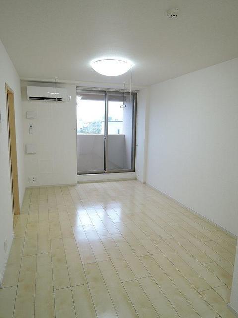 居室・リビング　きれいなお部屋