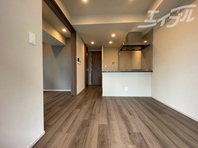 居室・リビング　南向きのおかけでリビングは日当た良好！