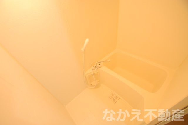 バス・シャワールーム　ゆったり過ごせるお風呂です