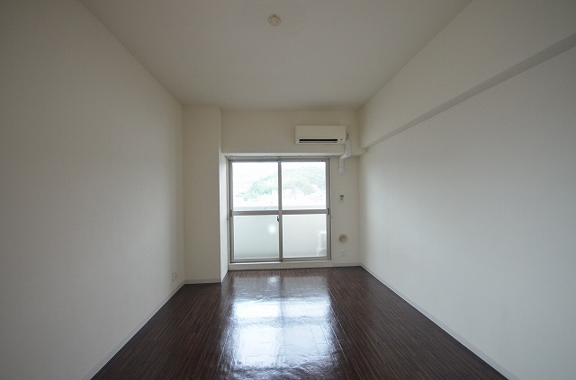 居室・リビング　別号室の写真です