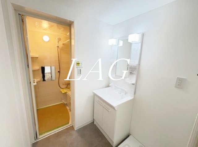 洗面設備　独立洗面台です。