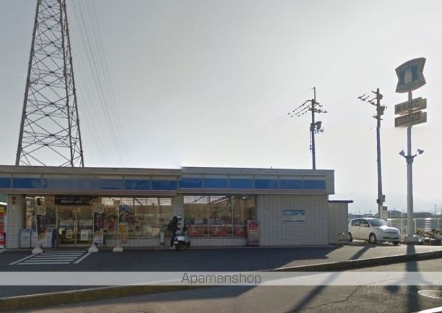 コンビニ　ローソン高松高専前（コンビニ）まで806m