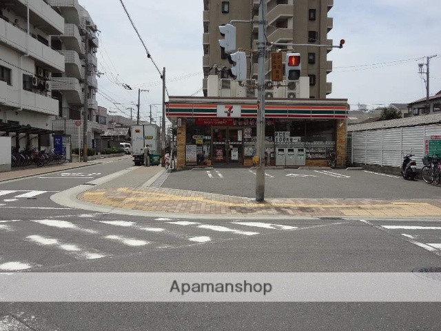 コンビニ　セブンイレブン（コンビニ）まで2042m