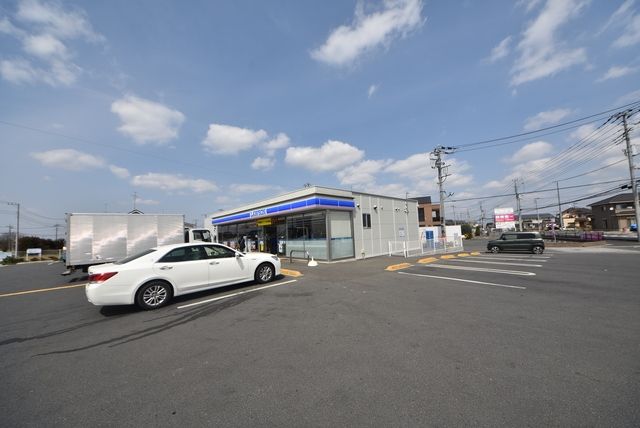 コンビニ　ローソン鴻巣広田南店（コンビニ）まで527m